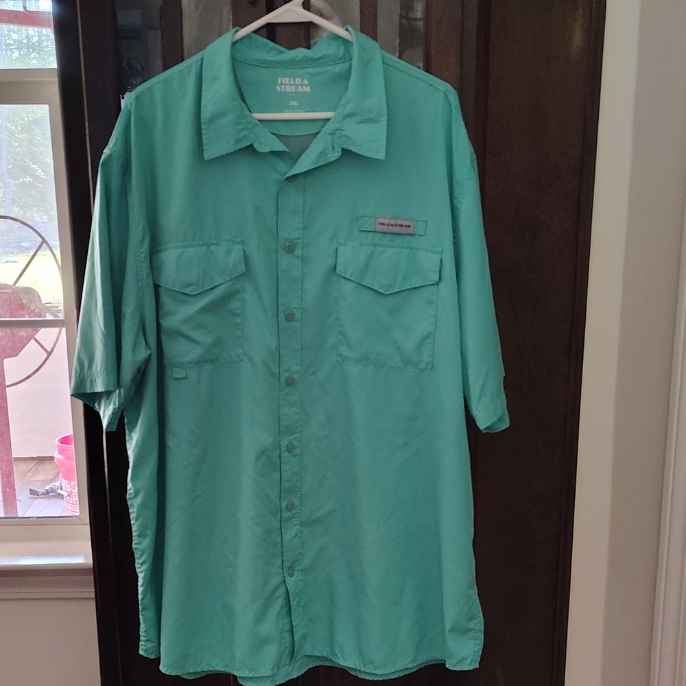 Field & Stream Men's Aqua/Turquoise Shirt. Size 2XL. Light weight and Vented.